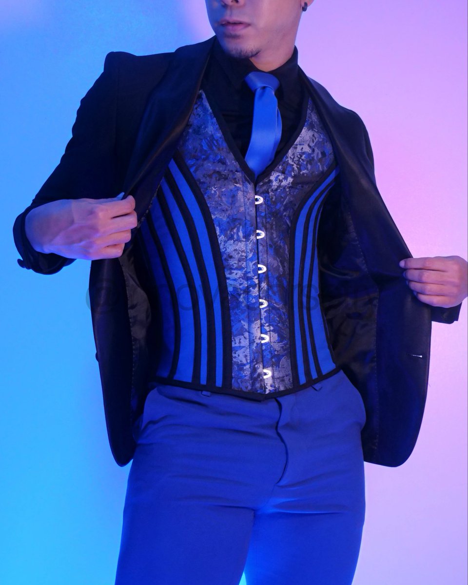 innovacorsetry's tweet photo. Custom Corset Vest 💙
Choose your style, color, and fabric!
https://t.co/gHjBlnHyBo https://t.co/DB7BsfWrLc