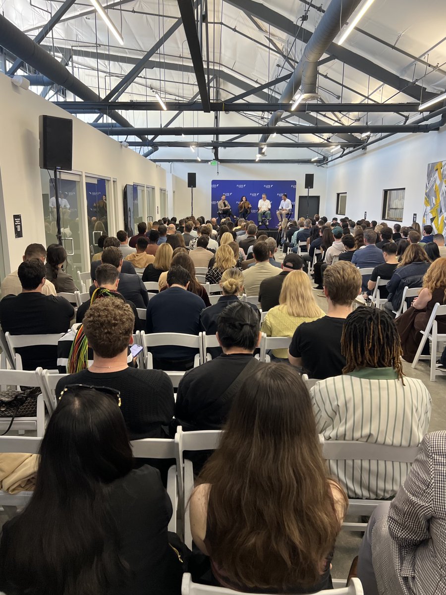 Techweek_'s tweet photo. Packed house for The Experience Economy panel on venture, sports, entertainment, and culture ⚡️🙌
Featuring @chargeFUZE_, @bedrock, @LiveNation @LAFC @DavidDobrik https://t.co/Cqy69qP0Cm