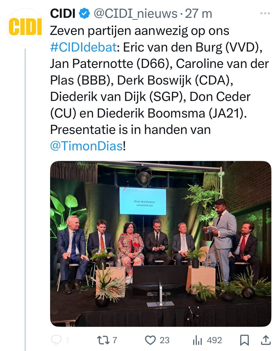 Radlab72's tweet image. Hahaha, Jezus 🤦♂️. Kwaadaardige Israël-lobbyclub #GenoCIDI hield nog een verkiezingsdebat. Met presentator de verticaal uitgedaagde Israël-lobby ‘Tamil kolonist zonder pas’ @TimonDias van #GeenStijl.
Dat @cdavandaag en @D66 hier nog bij aanwezig zijn, zegt alles over de >