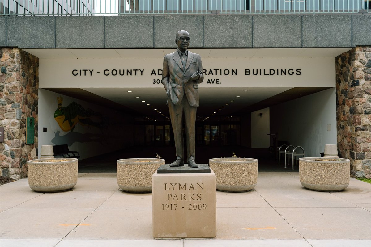 Downtown Grand Rapids features many impressive art displays, a notable kind being sculptures. We've put together two walking tour routes on either side of the river—tap below to explore incredible sculptures and a piece of history in Downtown East! 🎉 
experiencegr.com/articles/post/…