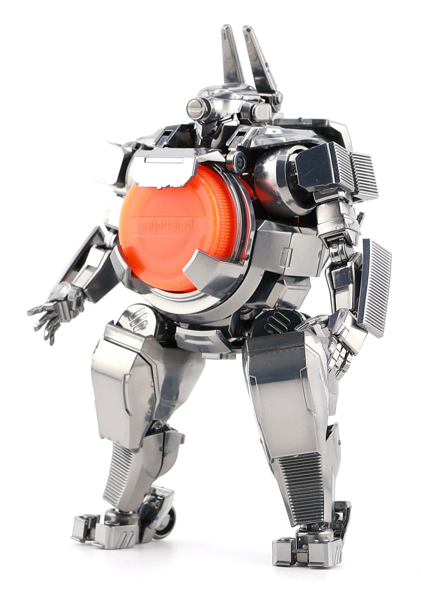 gaianotes's tweet image. 【新製品情報】全日本模型ホビーショーで発表した新製品。新型メッキカラーセットの見本です。下地、シルバー、クリアーコートを1セットにして発売する予定です。クリアーコートまでして完結となります。触れるし、キャンディ塗装も可能。2026年春頃発売予定です!