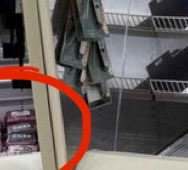 Bulldog78932701's tweet image. You don’t hate the two douches enough.. as pointed out the refrigerator was down.. the beef was moved to the refrigerator to the one right next to it #Retardio