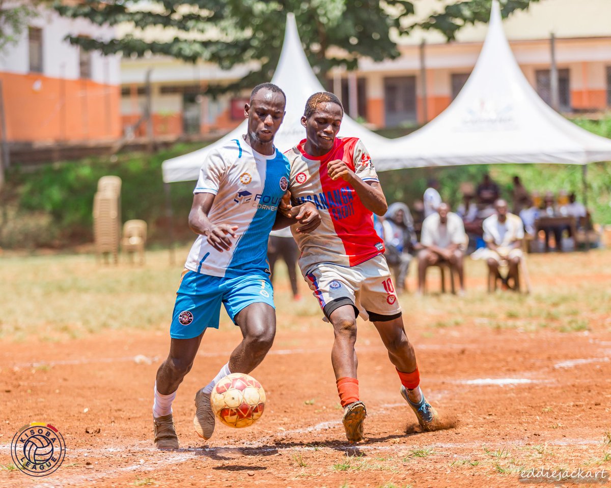 Davis takes it home👨‍🎓. Congratulations to you and your family.