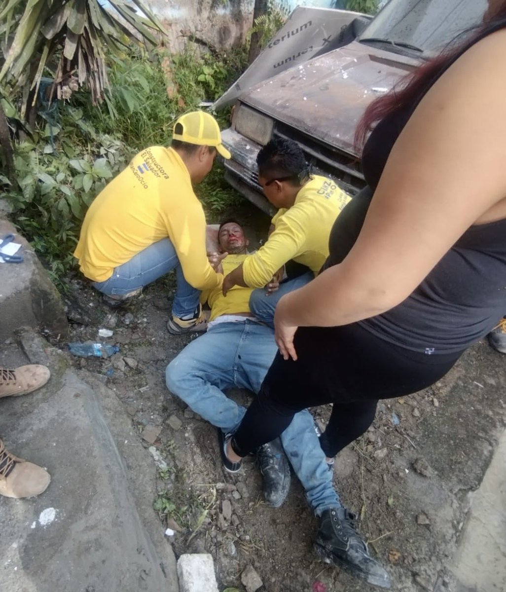 #movir
El es mi hijo Kevin Balmore Valencia Guillén,
fue capturado bajo el régimen de excepción el 19 de mayo del 2022 su vivienda, Izalco, Sonsonate, sin ninguna orden.

Fue llevado al penal de Mariona, 3 años y 5 meses en detención provisional, sin haberle comprobado delito