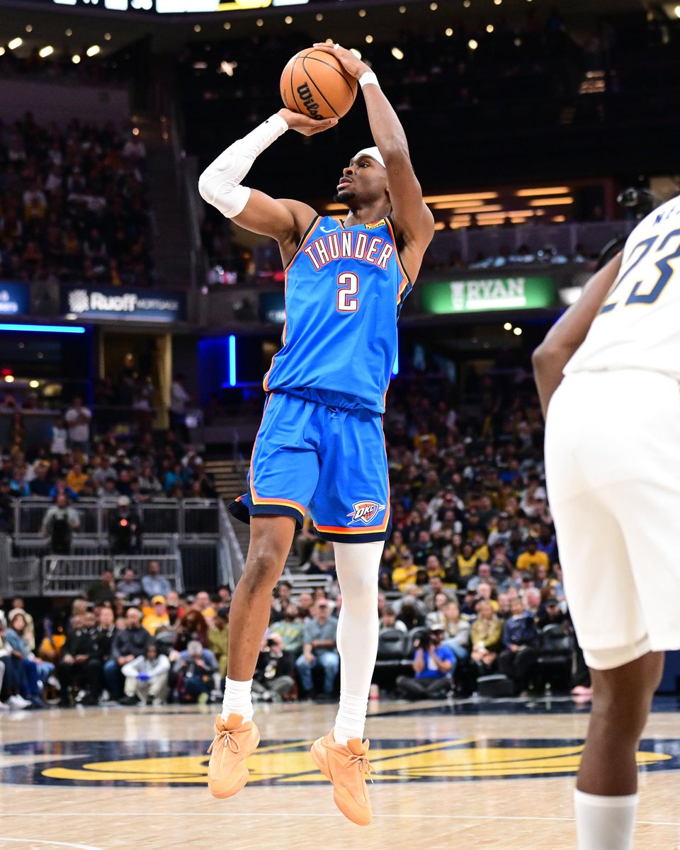 NBAGunlukleri's tweet image. SGA 2 maçta 90 sayı buldu ve NBA tarihinde sezonun ilk 2 maçında en fazla sayı atan 5. oyuncusu oldu 😱
Wilt Chamberlain - 1962-63 sezonunda 106 sayı
Wilt Chamberlain - 1961-62 sezonunda 105 sayı 
Anthony Davis - 2016-17 sezonunda 95 sayı
Michael Jordan - 1986-87 sezonunda 91…