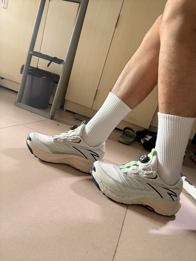 诶嘿 新鞋😋😋