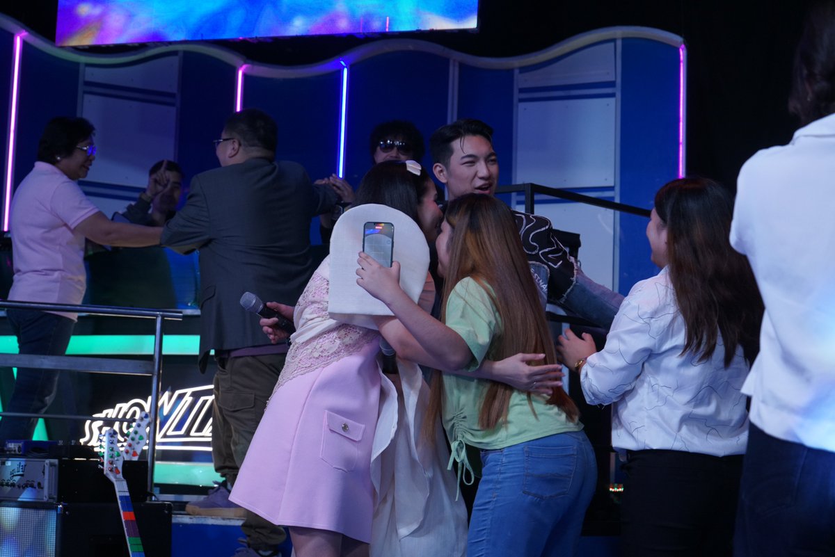 Maraming salamat sa pagmamahal at suporta ninyo 🥹

#Showtime16
WATCH #ItsShowtime LIVE:
linktr.ee/itsshowtimena