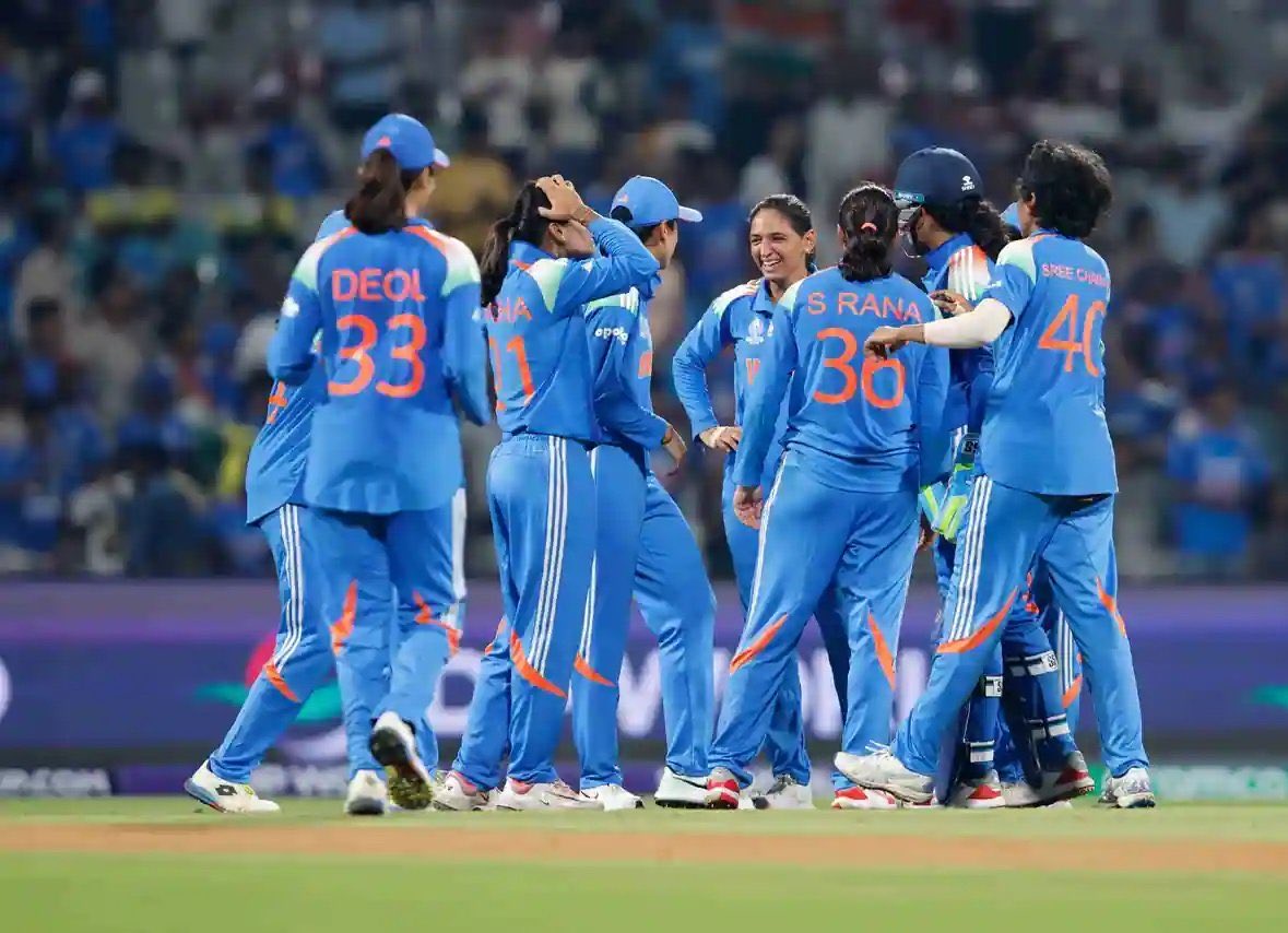 techsolutions92's tweet image. India has qualified for the World Cup semi-final! 🚨
The Indian women’s cricket team is just two wins away from lifting the World Cup trophy.  🇮🇳🏆