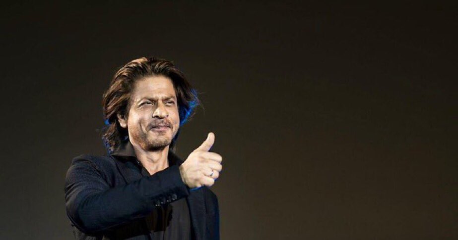 Bolly_BoxOffice's tweet image. #ShahRukhKhan can’t be compared with anyone. His legacy alone is bigger than many superstars. He is the one who truly put Indian Cinema on the global map. 

For the first time in history, an Indian actor stood shoulder to shoulder with Hollywood’s biggest names. Even…