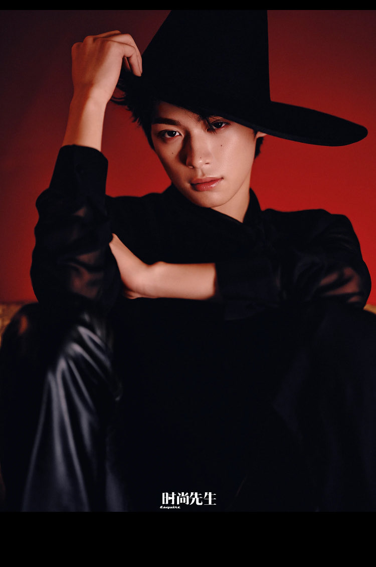 shannon32344932's tweet photo. Ziyu: I live truly, I sing with all my might.
#esquireoctoberissue Cover Star: Ziyu @我是梓渝
#ZiYu https://t.co/iVsjGEPYqR