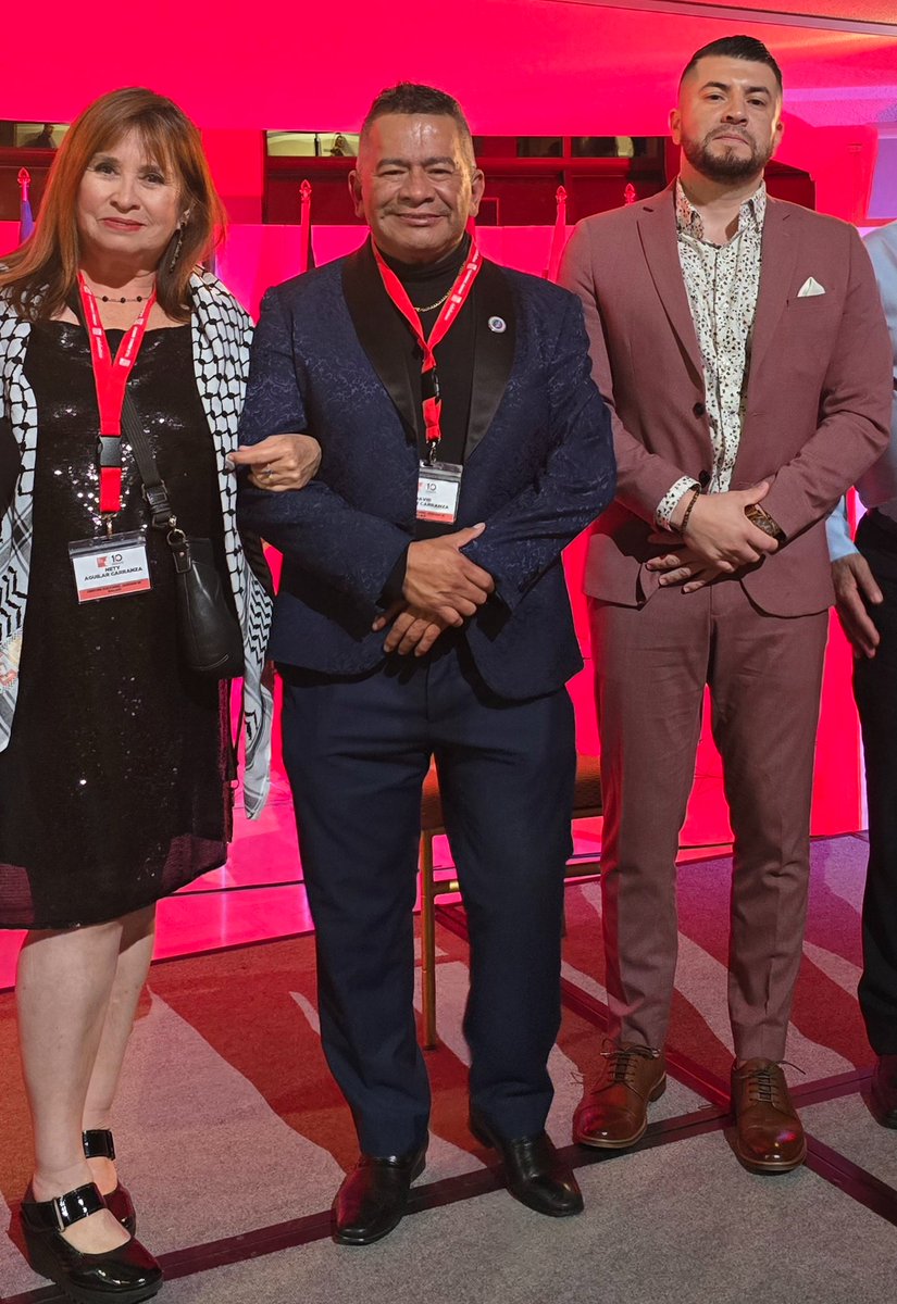 Estos dos caballeros son nuestros compatriotas y pusieron en alto a Guatemala hoy como Latinos que influyen en Canadá,   Galardón otorgado por TLN Univisión Canada.    David Aguilar Carranza y Pablo Godoy         Felicitaciones por enaltecer nuestro país.  🇬🇹🇨🇦