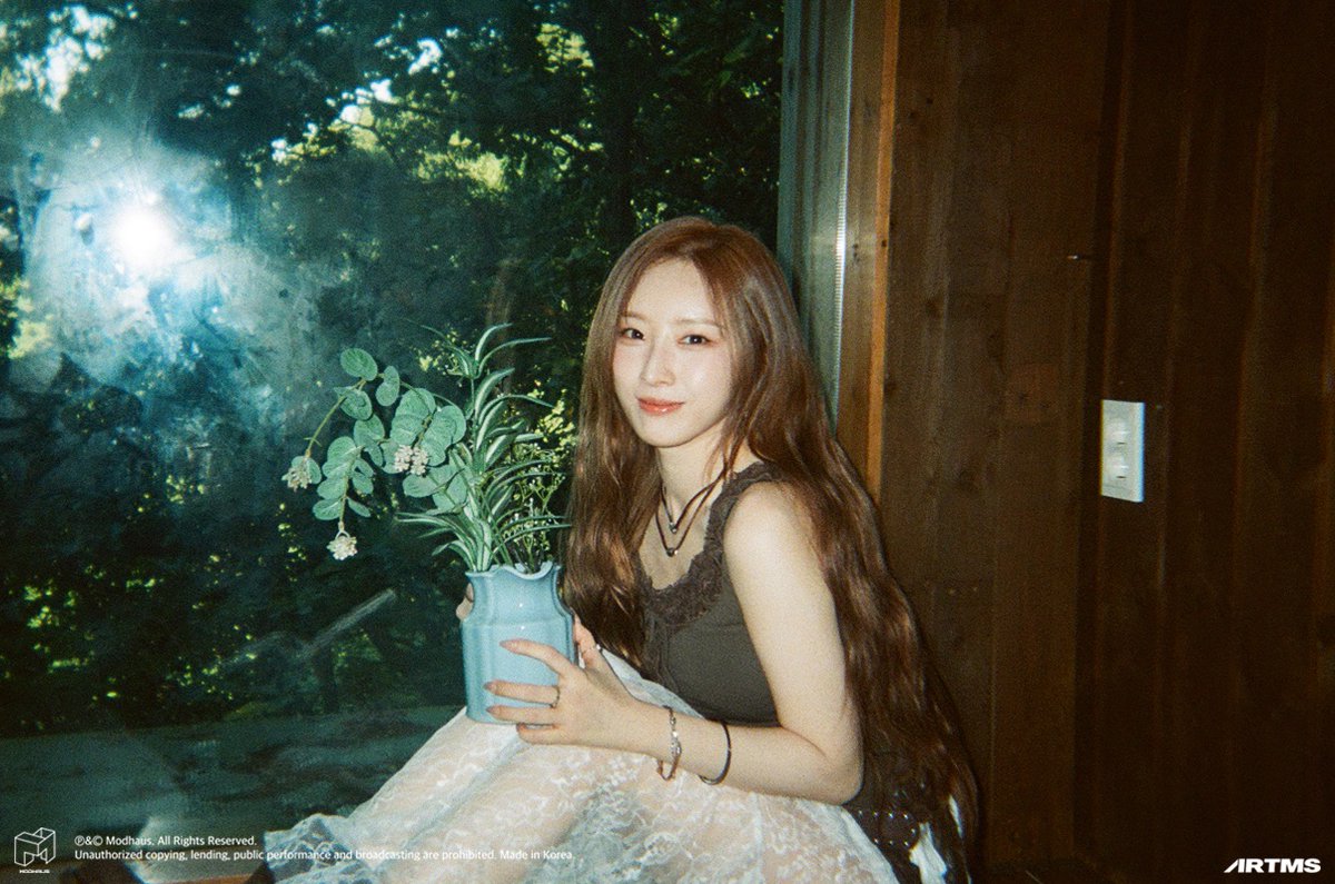 HaSeul &lt;우리들의 Fairytale&gt; POSTER BEHIND ! 📸

artms.mod-haus.shop/contents/68faf…

#ARTMS #아르테미스 #OURII
#HaSeul #하슬
#우리들의Fairytale