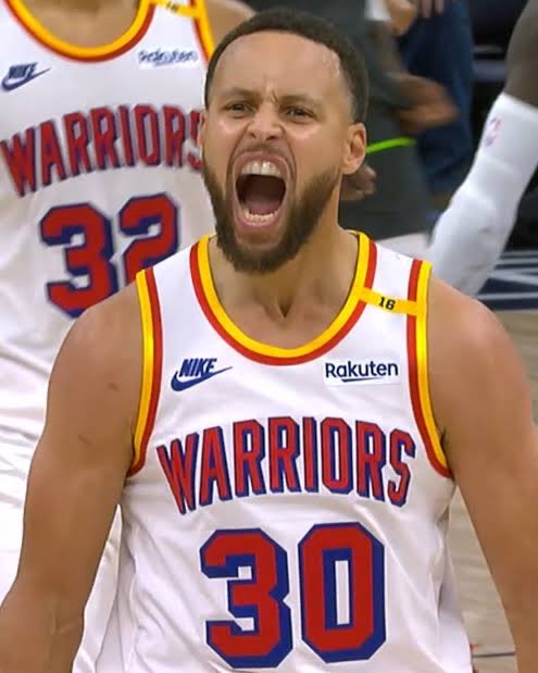 RETWEET IF YOU LOVE STEPH CURRY