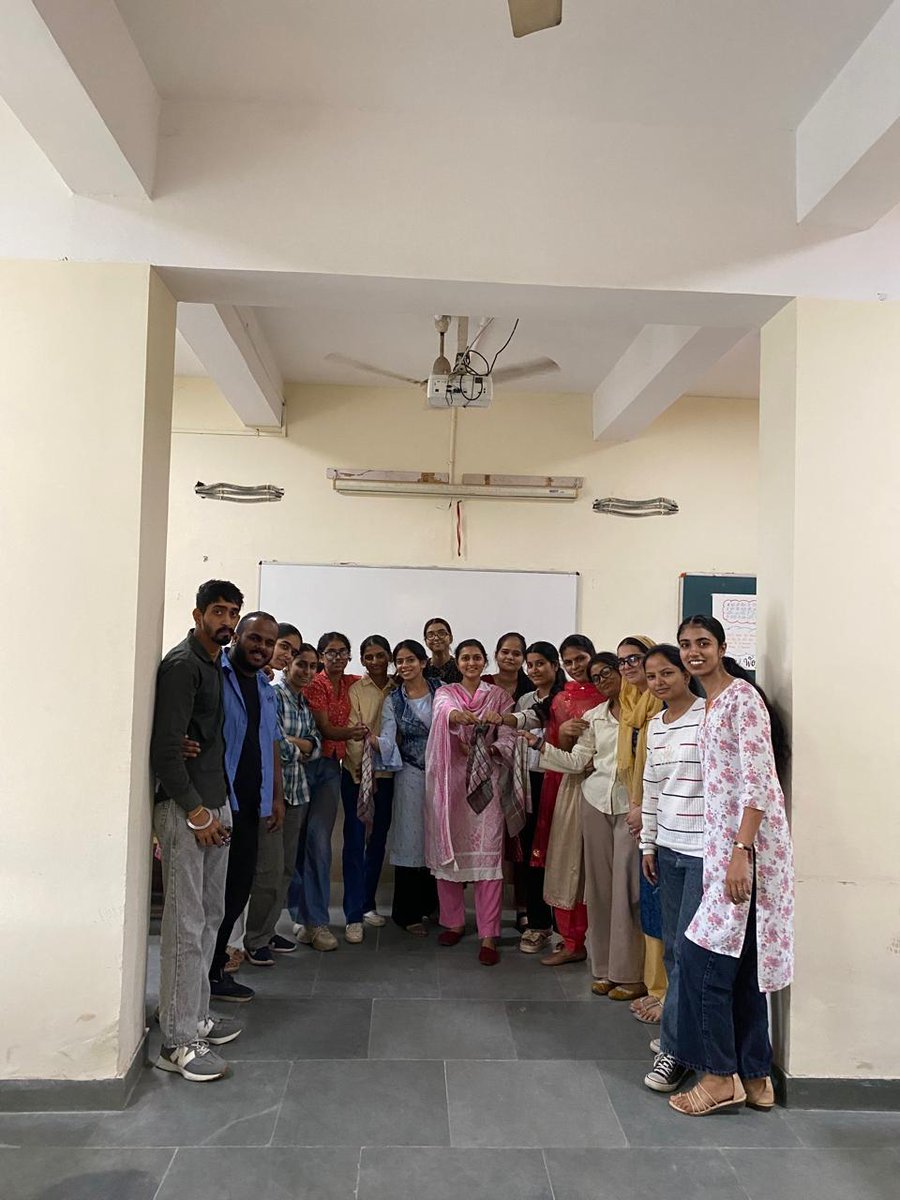 SCERTCHD_32's tweet photo. Swachhata pakhwada 2025
#SwachhBharat 
#SwachhataHiSeva2025 
#SpecialCampaign5 https://t.co/rmCSnL6zn3