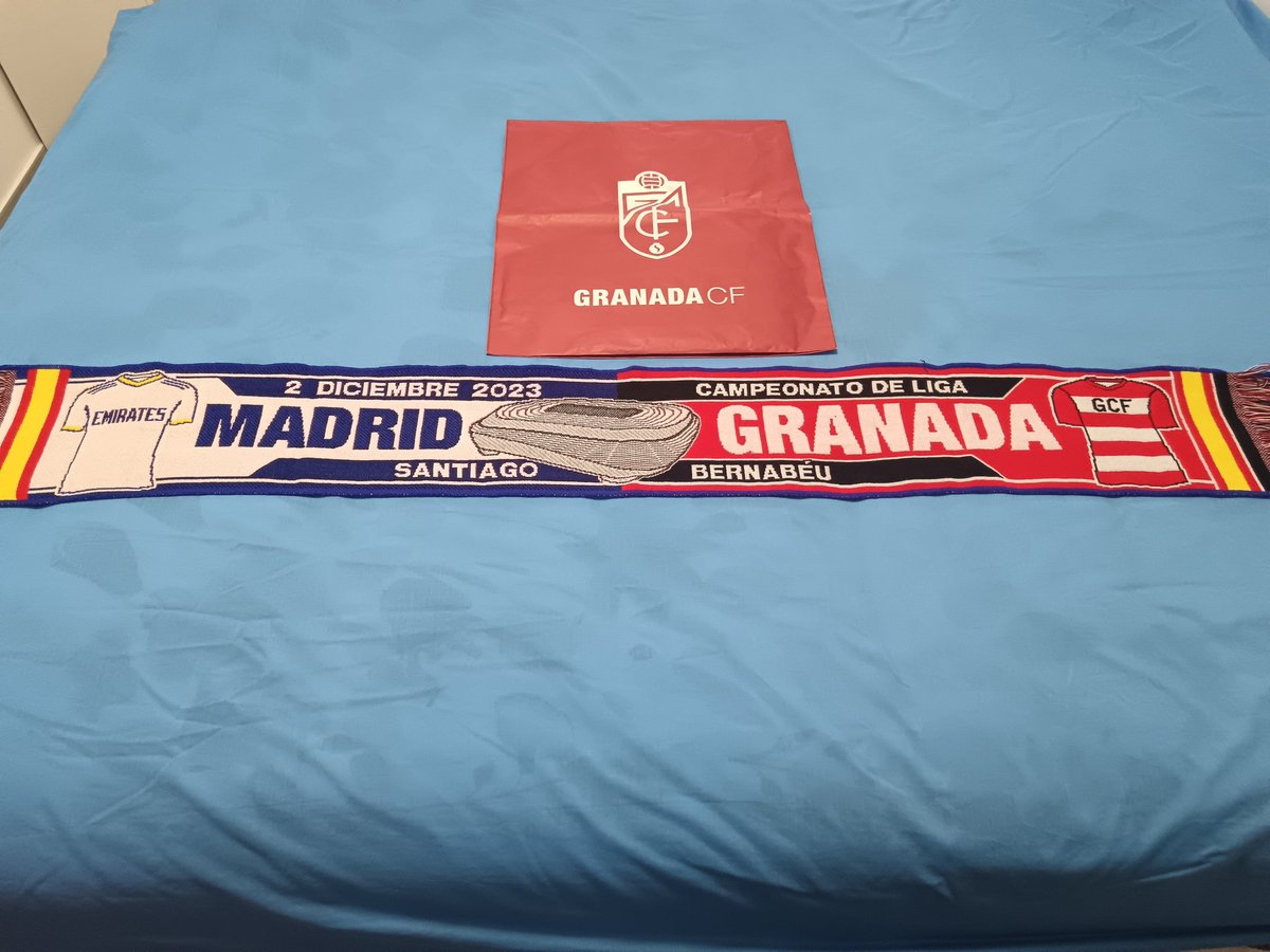 sergio_260980's tweet photo. Bufandas Granada cf VS Real Madrid https://t.co/O1jw5glugc