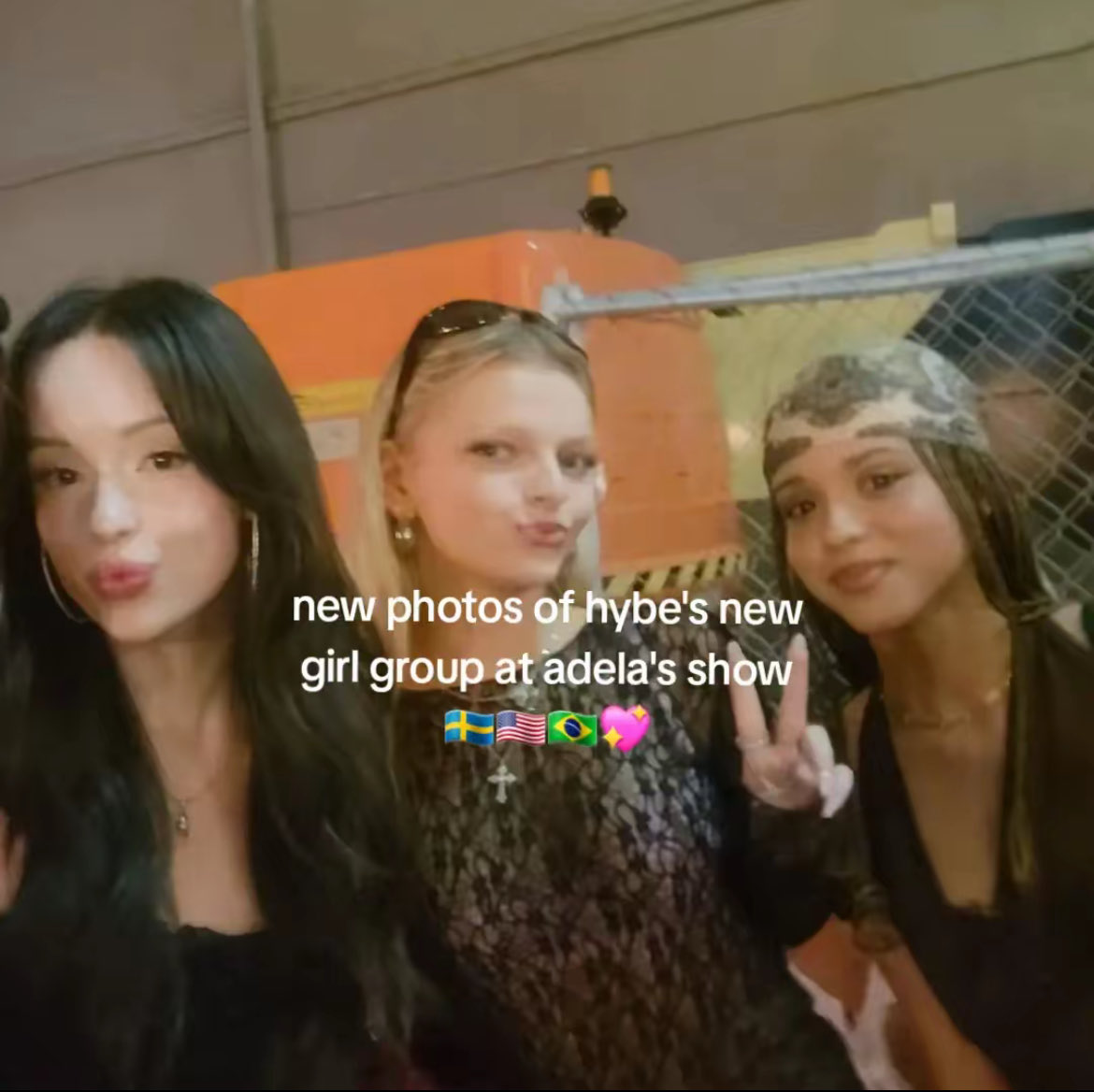 preludeupdate's tweet image. 🌟 - Atualização de foto ot3 com Samara, Lexie e Emily no show da ADELA ♥️