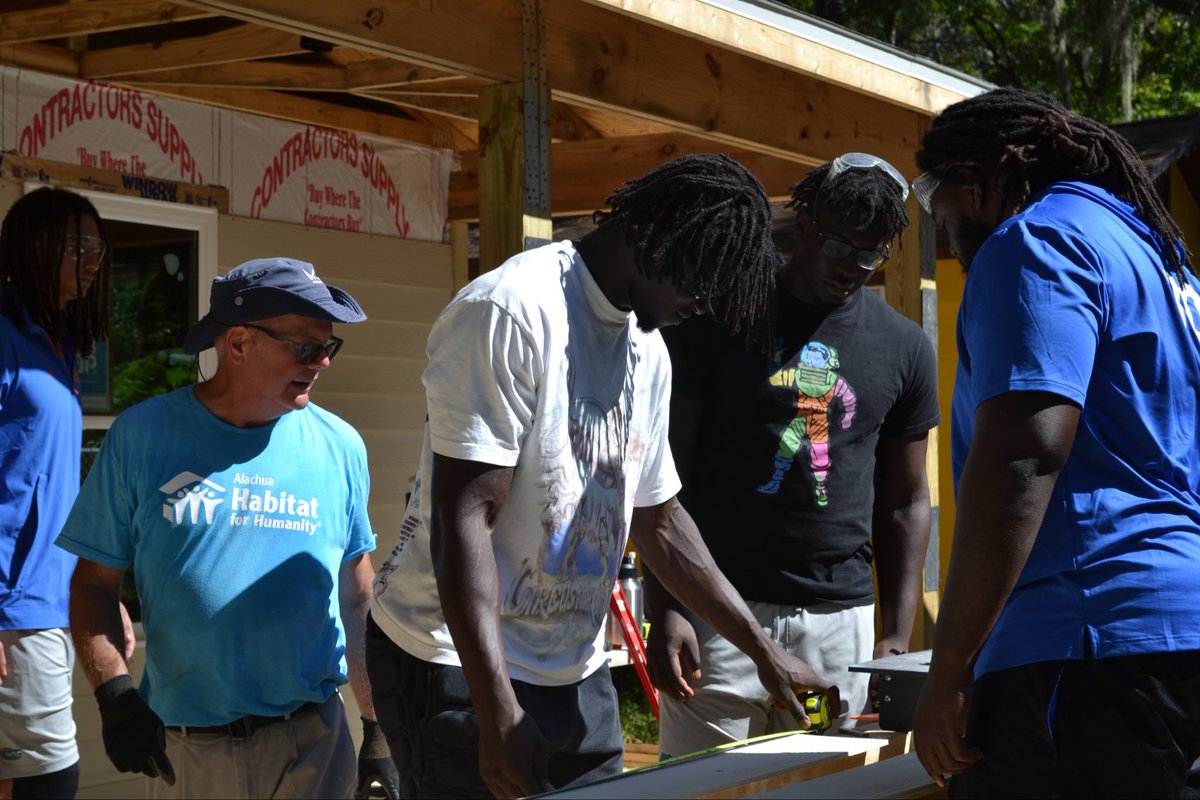JoeMbatchou's tweet image. Building stronger communities with @alachuahabitat. Always a rewarding feeling giving back. Ready to join us for the next build?  alachuahabitat.org/volunteer. @FL_Victorious #FVFoundation