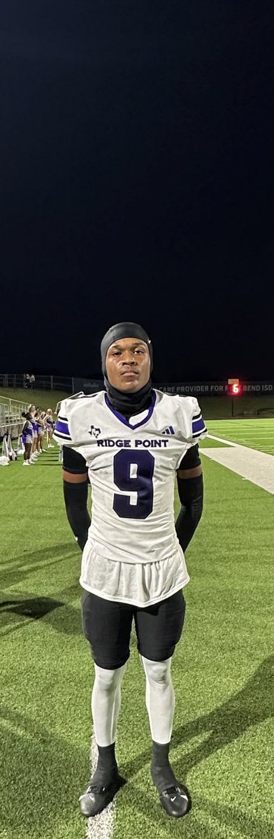 RPHS_Panthers10's tweet photo. 🚨Football (V)🚨: Quick pass to #9 Sr. WR Haynes for the 43 yard reception: TD! PAT Good by Revere! Ridge Point v. Clements! #LetsGoRP #BeatClements! #GameDayReady #DefendThePoint #PanthersRange #PantherFinder @RGAPMobileLive
Panthers 14
Rangers 0
1st Q: 7:28 https://t.co/RigNEjLShT