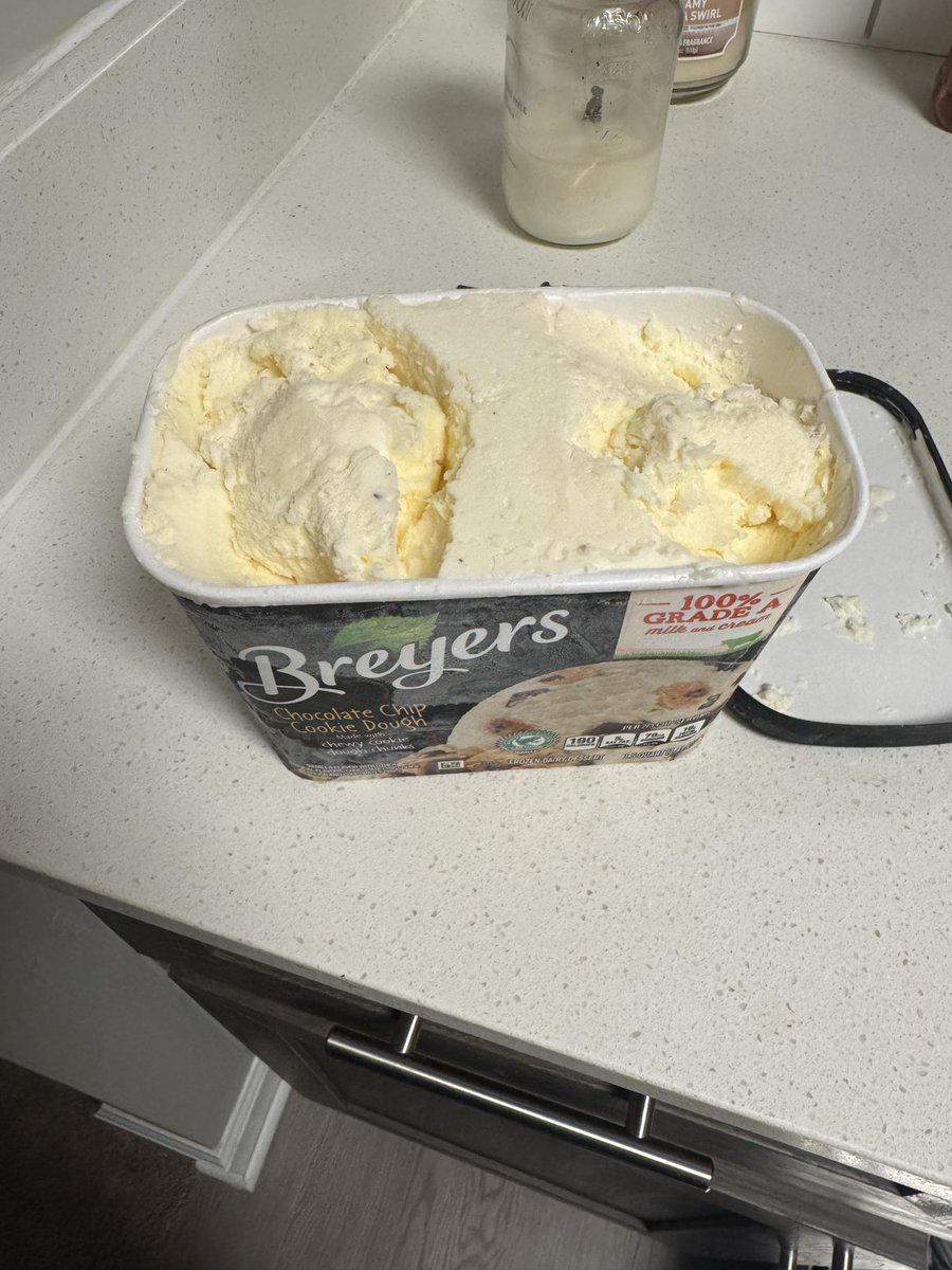 johnroadhouse69's tweet photo. @Breyers I just bought some cookie dough ice cream from you earlier today. Watching Thursday Night Football and to my surprise, when I cracked open the ice cream, there was no cookie dough to be found. Explain this!! #ruinedmyday #dairydisaster #runthedamnball https://t.co/OsjtoSH6J5