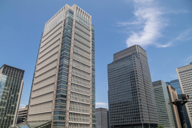 おはようございます！

今週も早いものでもう金曜日！

ネット大荒れがトレンドに👀
発信の仕方ひとつで印象が変わる時代
改めて“ネットの影響力”を感じますね💡

今日は文鳥の日🕊️
“手のしあわせ” の語呂合わせから生まれた日だそうです
日本の語呂合わせは素敵ですね