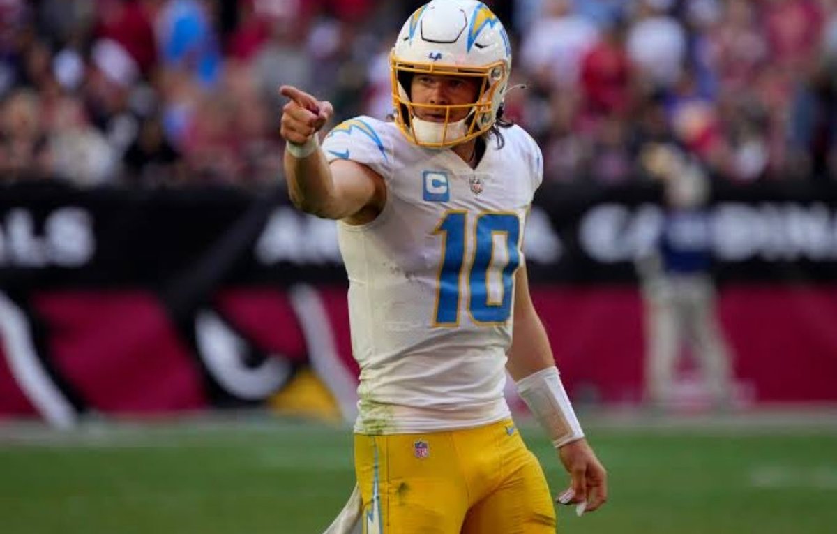 And just like that… Justin Herbert has more completions than any player in NFL history in their first 6 seasons.