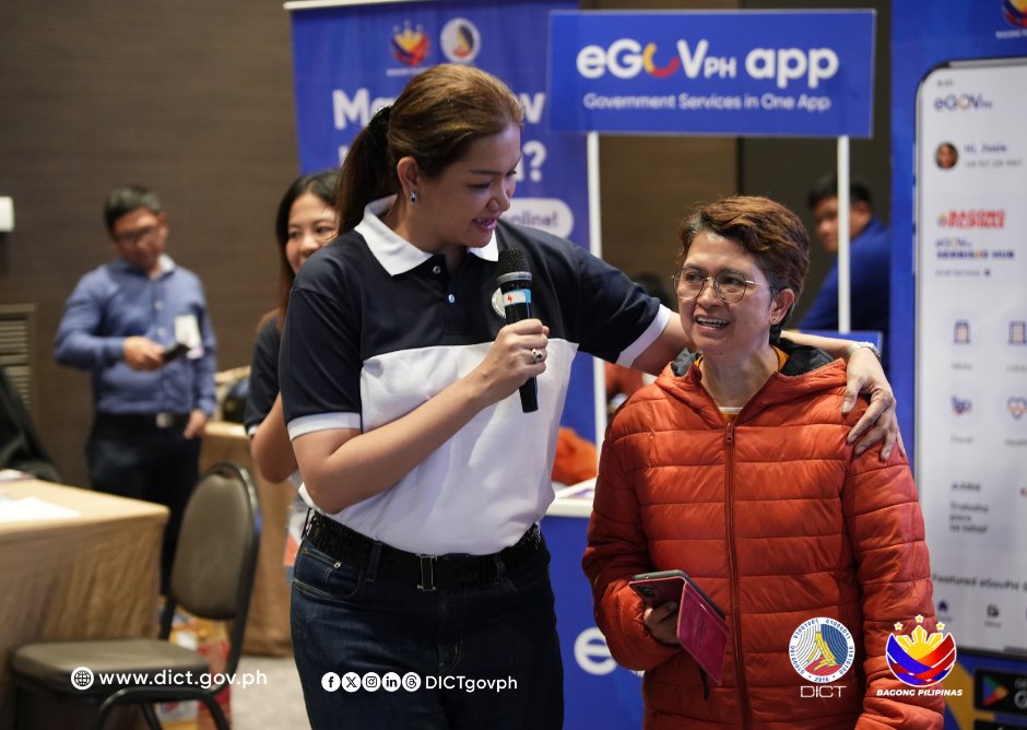 DICTgovph's tweet image. Serbisyo Caravan: OFWs sa Rome, Ramdam ang Serbisyong Digital ng Gobyerno!

Basahin: web.facebook.com/share/p/1A9oJF…

#DICT #eGovPHApp #OFW #Rome #Italy #WalangMaiiwan #DigitalBayanihan