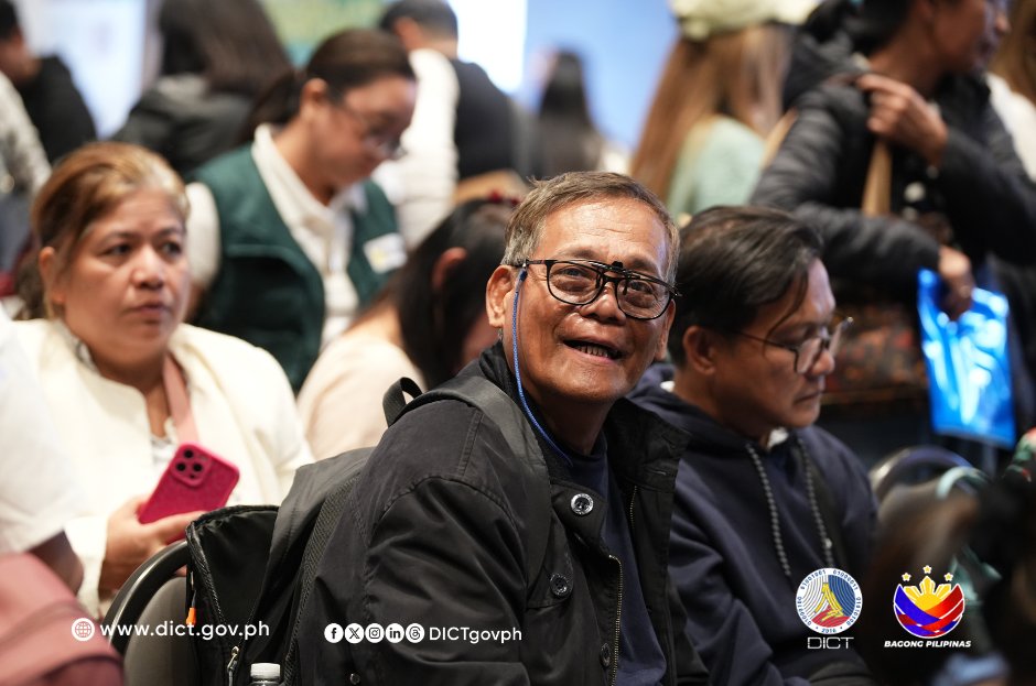 DICTgovph's tweet image. Serbisyo Caravan: OFWs sa Rome, Ramdam ang Serbisyong Digital ng Gobyerno!

Basahin: web.facebook.com/share/p/1A9oJF…

#DICT #eGovPHApp #OFW #Rome #Italy #WalangMaiiwan #DigitalBayanihan
