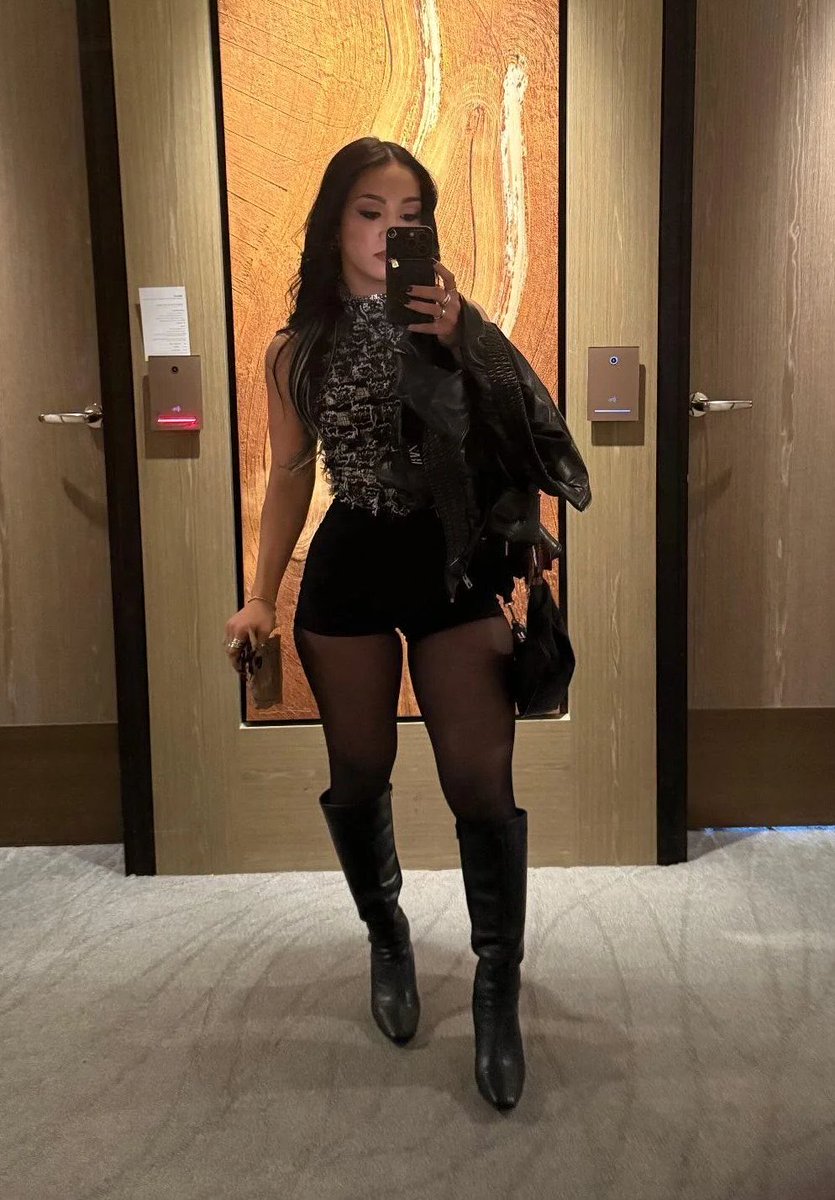 Get Rox’d 𝜗𝜚 NOT @roxanne_wwe. tweet media