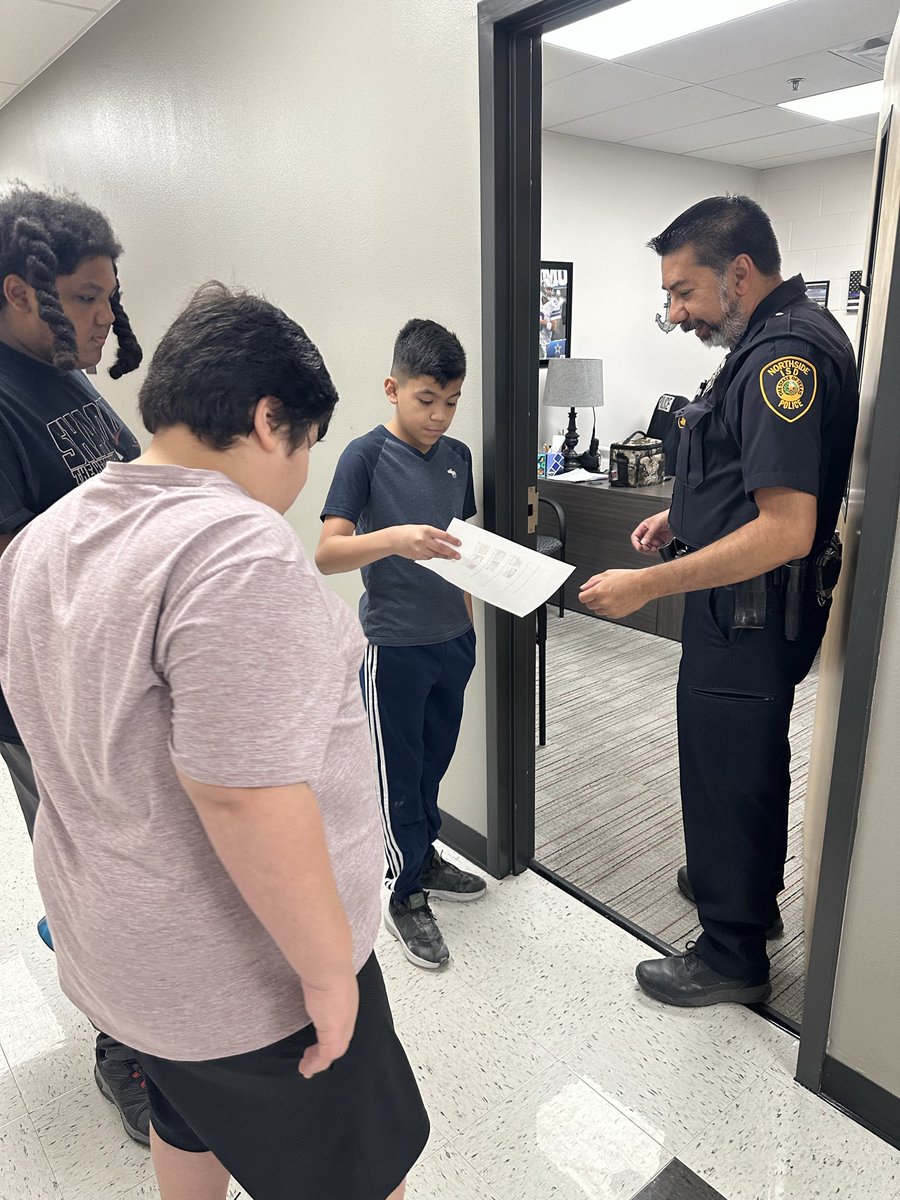 Judyvald76nisd's tweet image. Our students had so much fun learning about tally marks today! 🍁 They conducted a survey around campus asking staff about their favorite fall treats, then headed back to class to graph the results. 📊✨ #FallFun #LearningIsSweet @NISDZachry @NISDSpecialEd