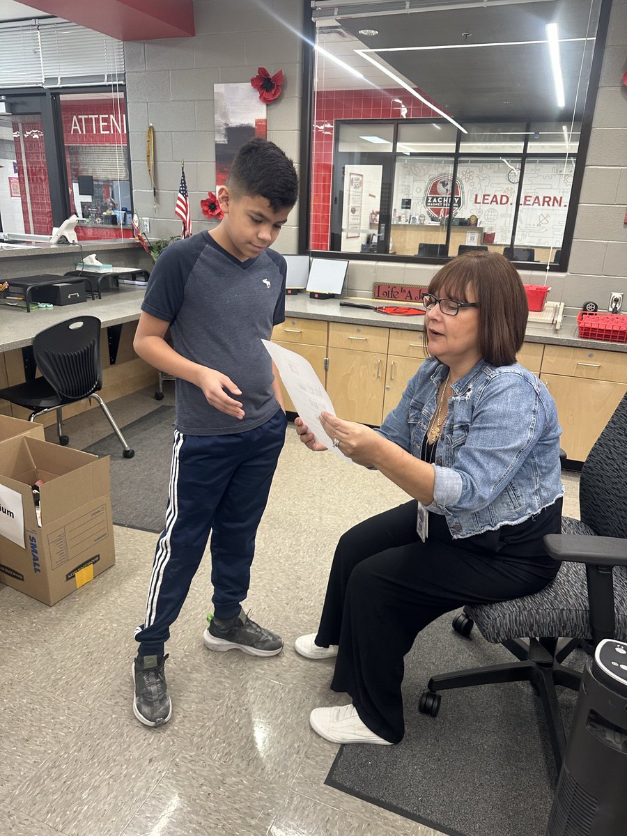 Judyvald76nisd's tweet image. Our students had so much fun learning about tally marks today! 🍁 They conducted a survey around campus asking staff about their favorite fall treats, then headed back to class to graph the results. 📊✨ #FallFun #LearningIsSweet @NISDZachry @NISDSpecialEd
