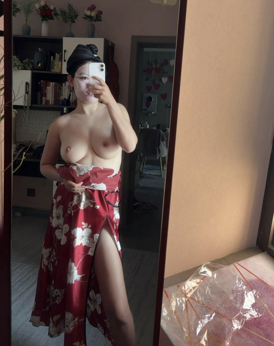 guoning0328's tweet photo. 这个馒头 其实很好吃的，得拿出来吃奶的力力吧….. https://t.co/eiUuE8pC0o
