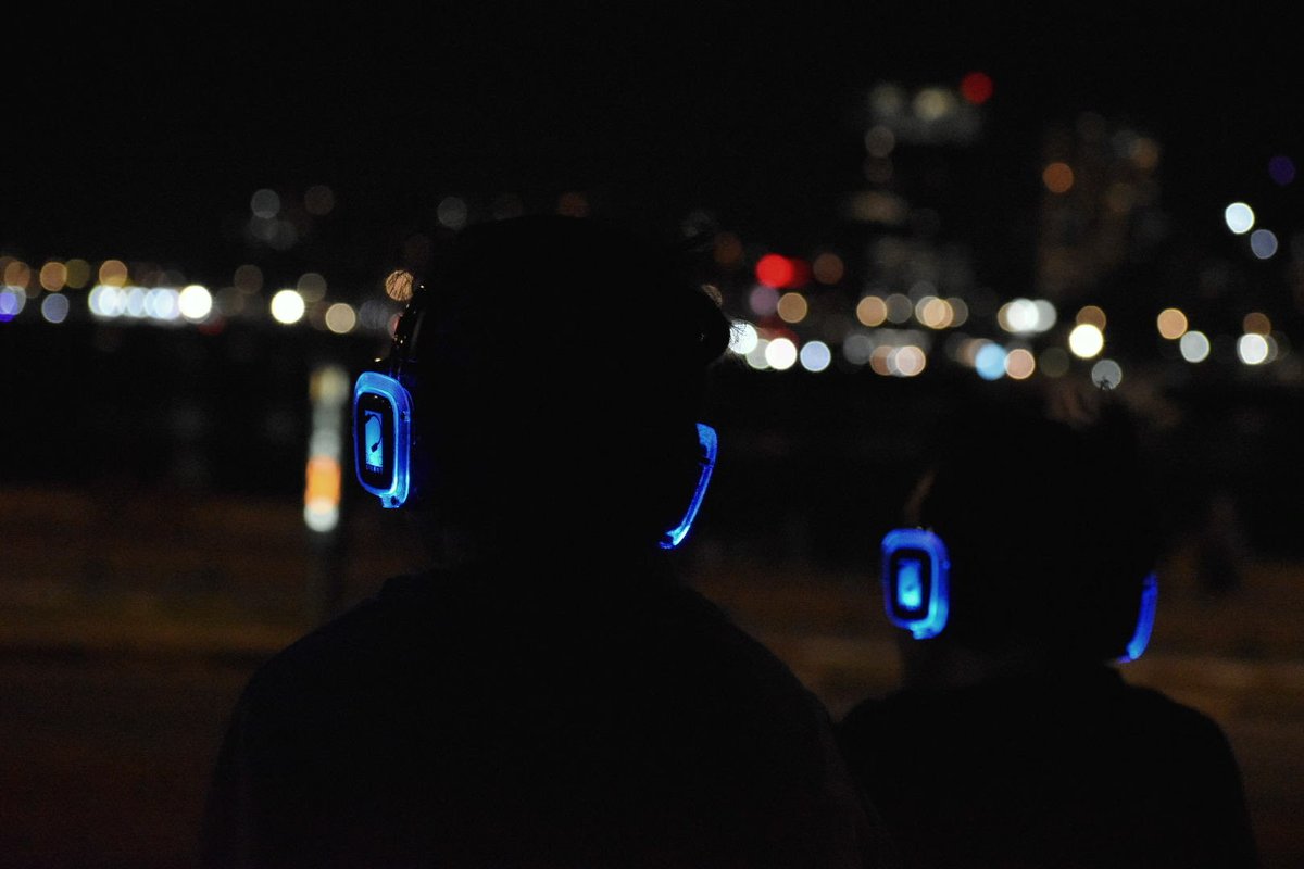 🎵Parque Rodó, música y calorcito. El maridaje perfecto. 

🎧Nos vemos en noviembre para seguir caminando las calles y las canciones de la ciudad, con la tecnología de Domo Silent y la guía de <a href="/CDopico/">CarlosDopico</a>.

1/11 - Prado
6/11 - B Sur
15/11 - C Vieja
20/11 - Palermo

👉 <a href="/RedTicketsUY/">RedTickets Uruguay</a>