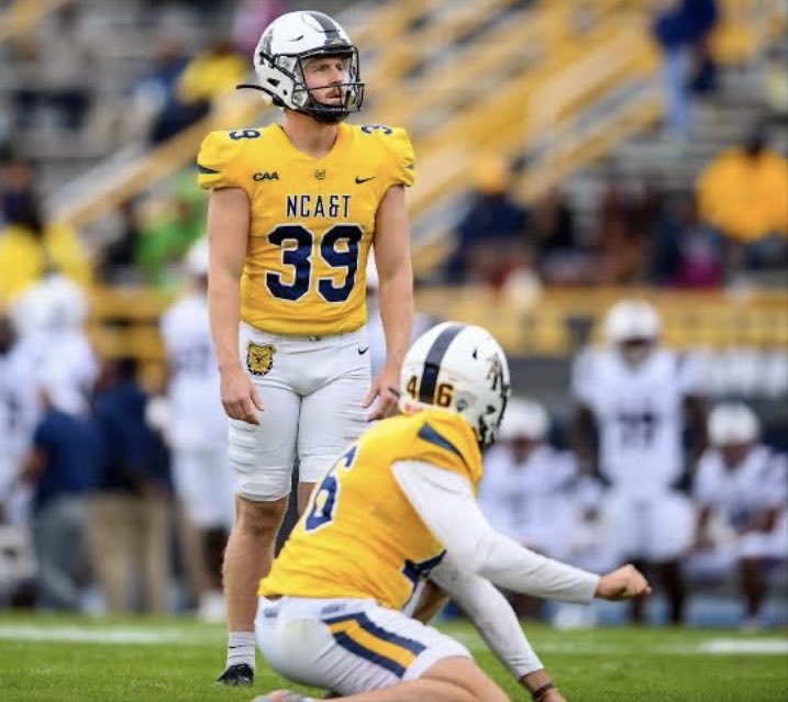 Riley Daniels 4.5⭐️ tweet media