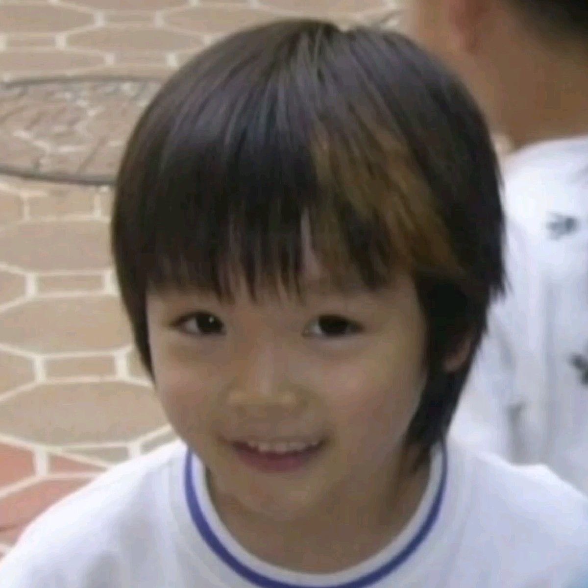 สีมันเหลือ เลยจับลูกย้อมด้วย