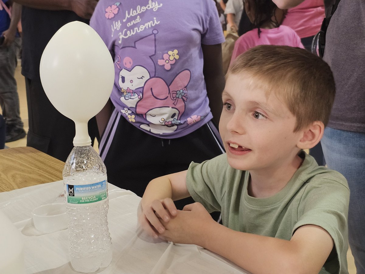 BrandiKotsalis1's tweet image. Spooky Science Night was full of "ohhhhhh!" and "ahhhhh!" 
@RCE_HCS #WeAreRacers #UnlockPotential