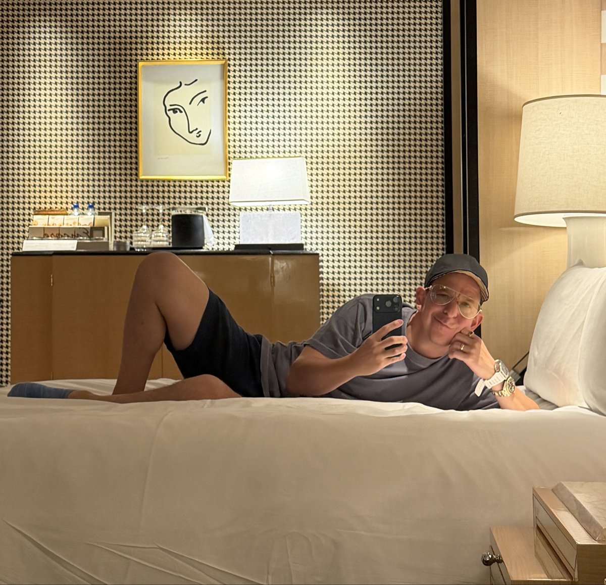 chooserich's tweet image. Shout out to my ex from Las Vegas

You really dropped the ball! 😘