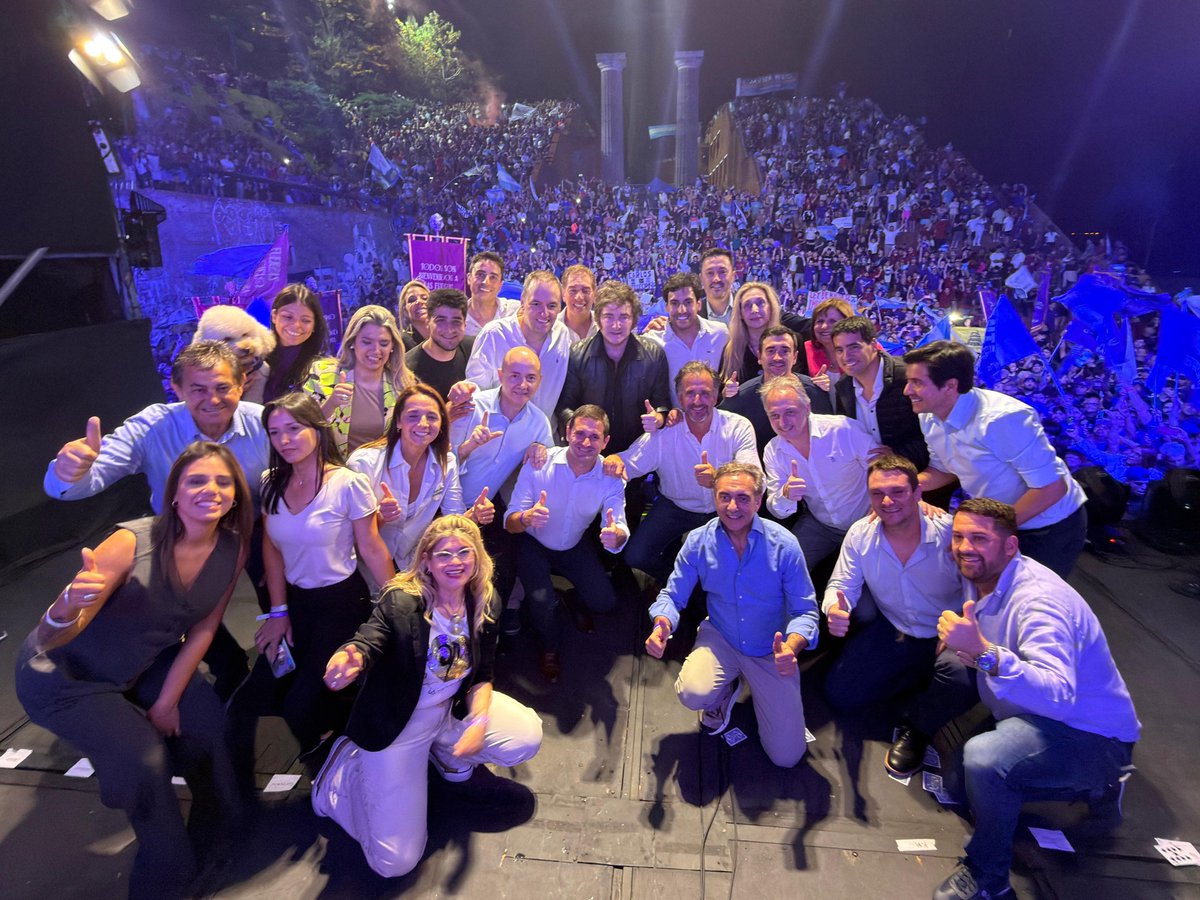 LOS DEFENSORES DE LAS IDEAS DE LA LIBERTAD EN TODO EL PAÍS!!! 

POR ARGENTINA, LA LIBERTAD AVANZA.