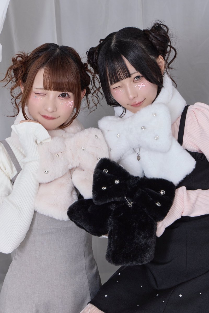 ⠀ ┈ 𝚛𝚎𝚕𝚎𝚊𝚜𝚎𝚍 𝚝𝚘𝚍𝚊𝚢 ┈ ♡ ロゴチャーム付き ビジュー