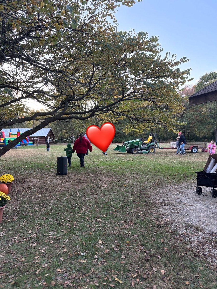 CampAdventure23's tweet photo. A huge day at Camp Adventure! 🌲 Westview’s Dual Language Program had an epic Greek &amp; Medieval experience, and Forest Academy hosted our first Fall Festival Family Night! 🍁 https://t.co/5GNisHWRtu