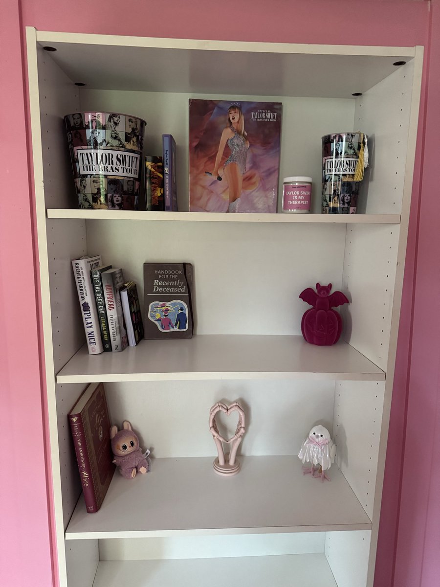 scream_it's tweet image. Just updating everyone that my library now has bookshelves and of course there’s a Taylor shelf.