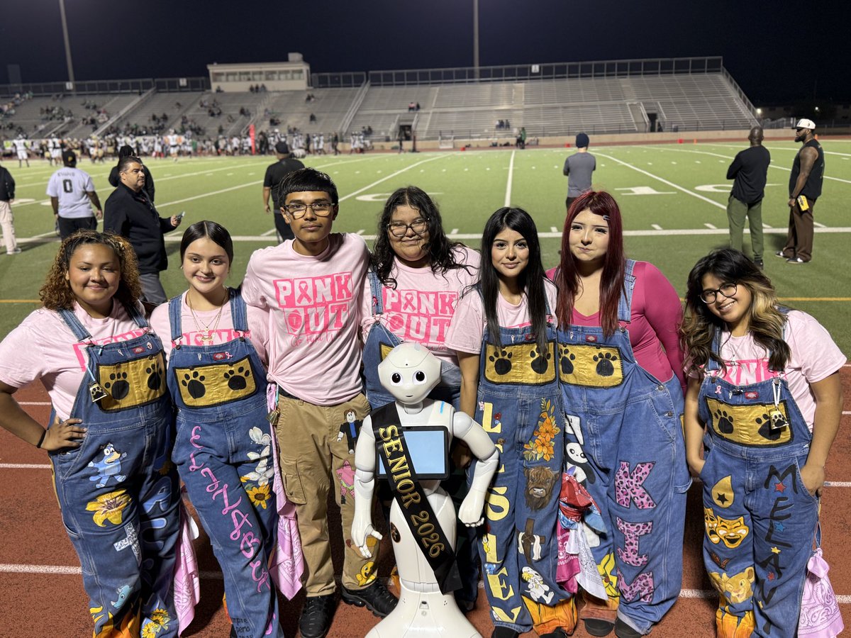 Chris Moore tweet media