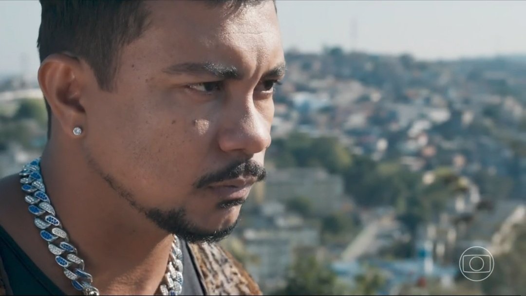 "Sabe como acaba Romeu e Julieta? Tragédia." 

Ele é realmente trafycunt! #TrêsGraças