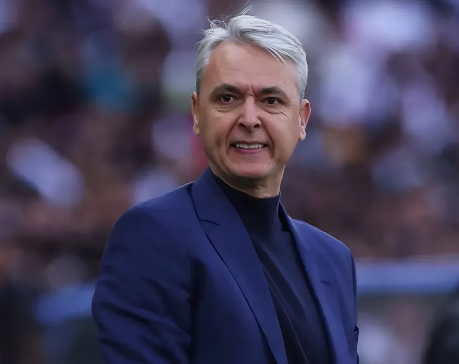 A LDU do Mister Tiago Nunes simplesmente está amassando o Palmeiras, na Libertadores.

Dessa vez não tem pacto certo pro time de Abel Ferreira.
