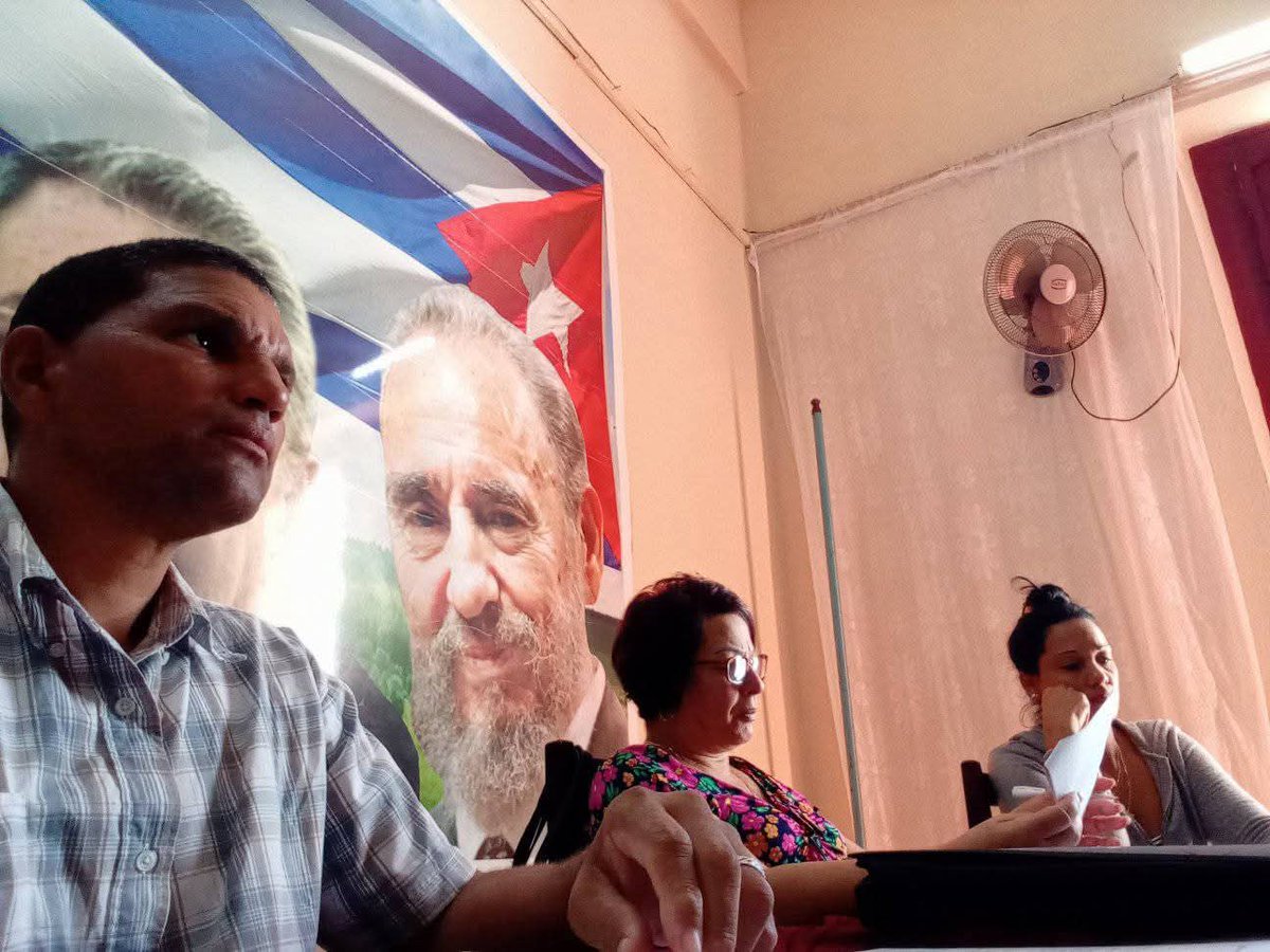 AsambleaPedro's tweet image. Hay que ejercer control popular en todas las demarcaciones territoriales,en todas las unidades de producción y servicios donde se decide la atención al pueblo,esa tarea no permite espera.. 
#PedroBetancourtEnBicentenario
#PoderPopular