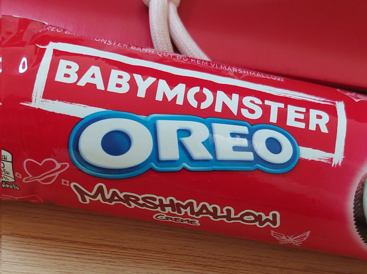 jajan krn kepo katanya marshmallow ternyata sama aja rasanya kaya yang red velvet bete 😭😭