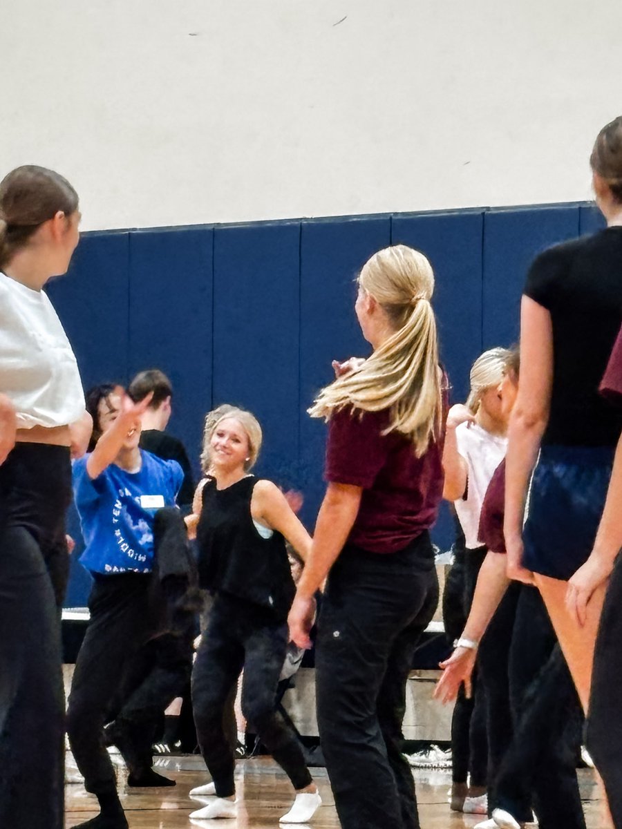 FHS Dance Department tweet media