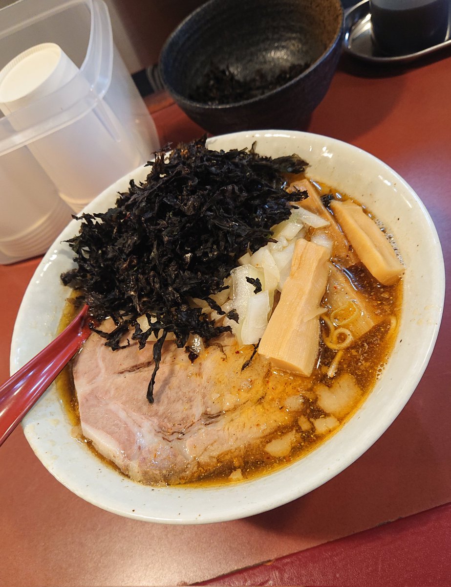 ら〜めん豚鬼    @浜松市
【 上島たんたん 】￥1000
  ばらのり￥150   
  ごちそうさまでした!!😋
