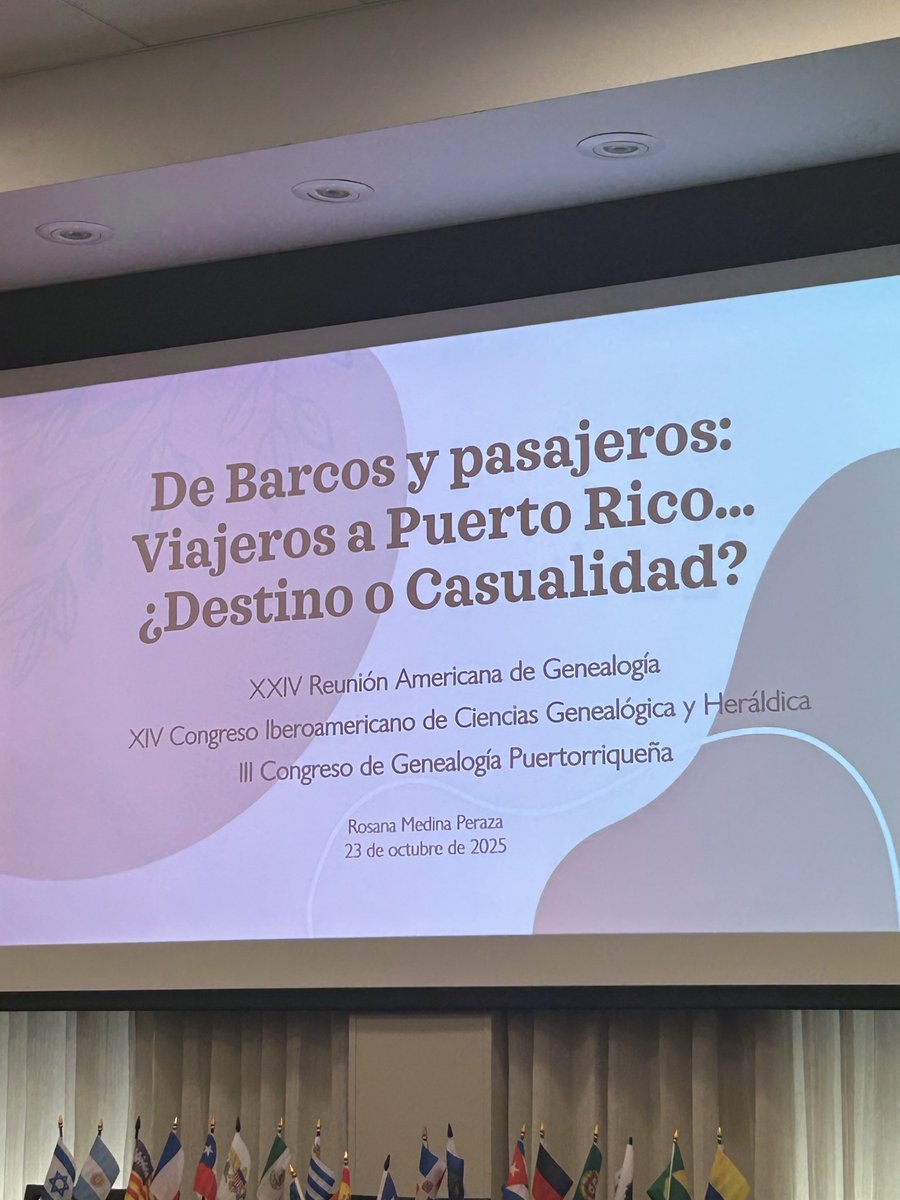 Hoy en el primer día de la XXIV Reunión Americana de Genealogía. San Juan, PR.