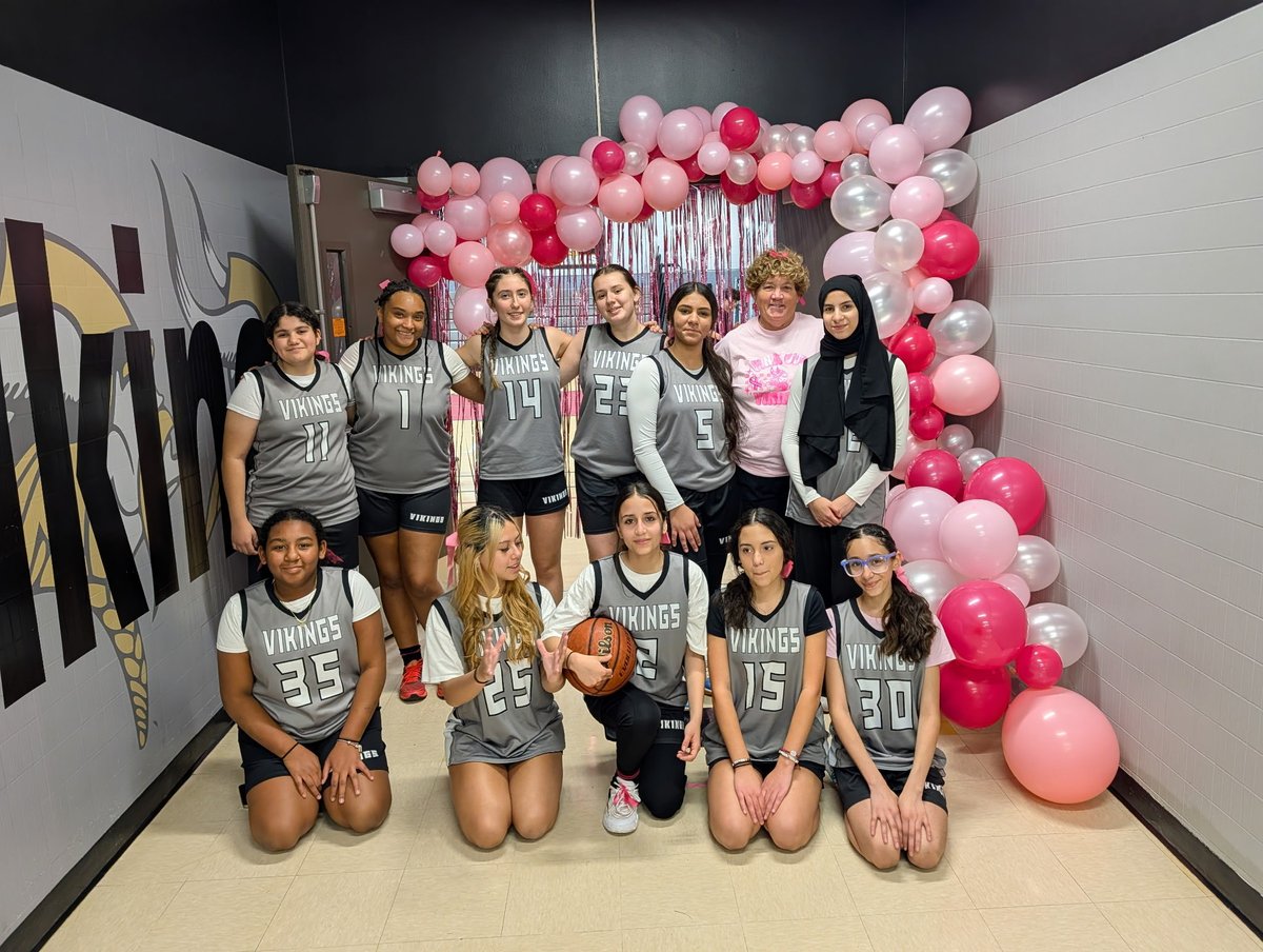 Basketba1Finley's tweet image. Pink Out Pics! #cridgepride