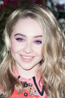 sluttysingerx's tweet photo. Princess pink.

#SexRol #LewdRP https://t.co/5DAsOhTjhU